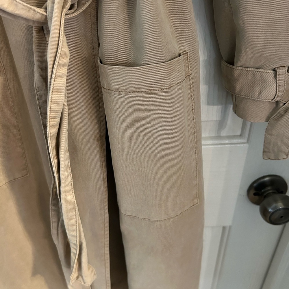 Lucky Brand size medium classic tan trench coat - Picture 6 of 9
